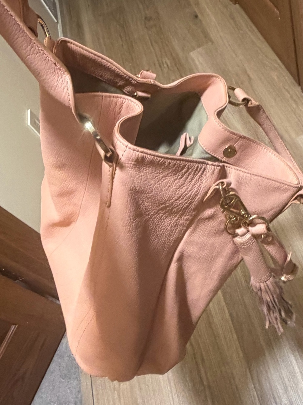 G.I.L.I Pebble Leather Tassel Convertible Hobo Bag Dust Pink/Blush - Picture 16 of 16